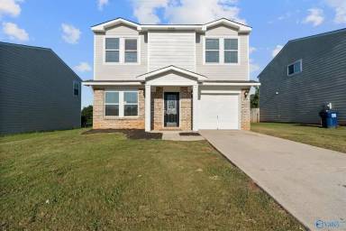 Main picture of 3120 Lakeland Dr