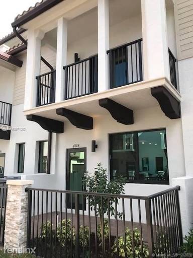 Main picture of 4688 NW 83rd Psge