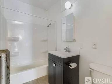 Main picture of 597 Geranium Ave E