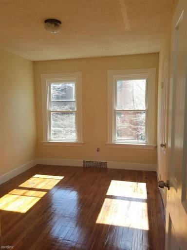 Main picture of 49 Ellsworth Ave