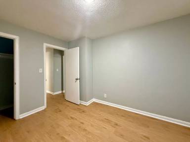 Main picture of 441 N Indiana Ave