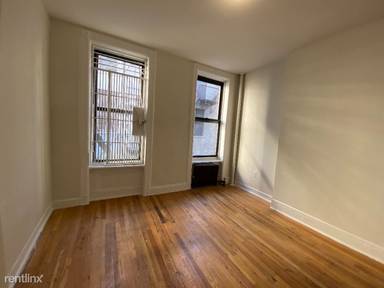 Main picture of 405 W 49th St