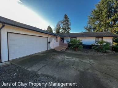 Main picture of 850 E Cleveland St