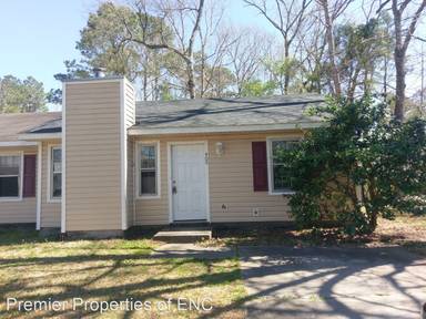 Main picture of 425 Cedar Creek Dr