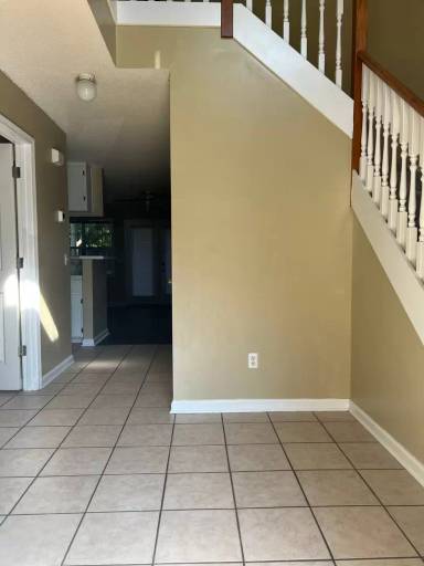 Main picture of 172 Commons Dr