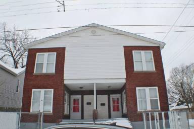 Main picture of 523 Moore St