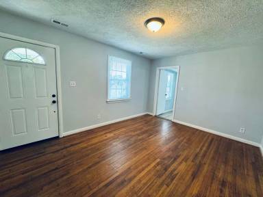 Main picture of 1307 Fort Manor Dr