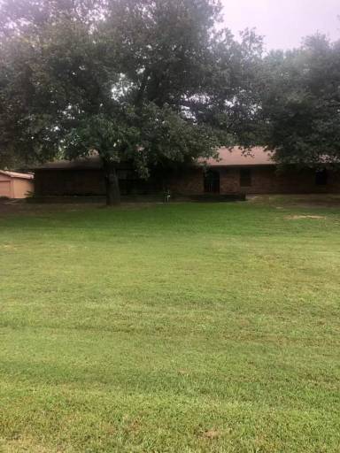 Main picture of 335 Access Rd