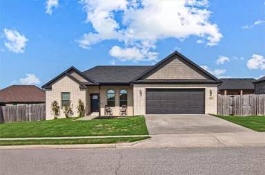 Main picture of 631 Captain Reid Ln