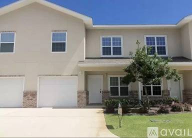Main picture of 1472 Bentley Cir