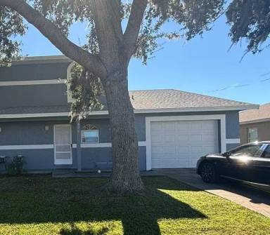Main picture of 671 Royalty Ct