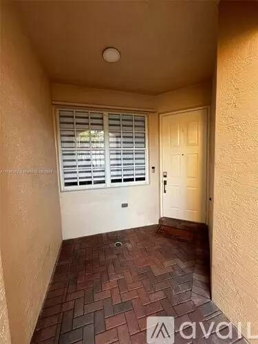 Main picture of 12460 SW 42nd St