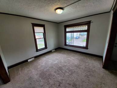 Main picture of 514 N 10th Ave E