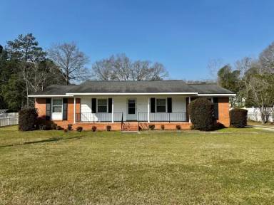Main picture of 203 S Wellington Dr