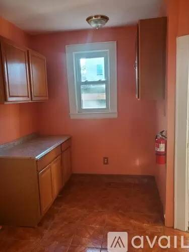 Main picture of 85 Sheridan St
