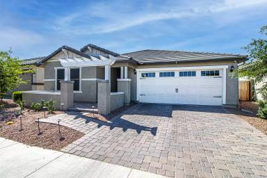 Main picture of 3915 E Liberty Ln