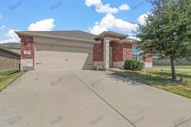 Main picture of 900 Silver St