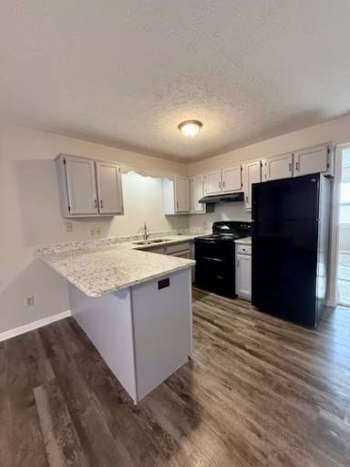 Main picture of 200 Amy Ave