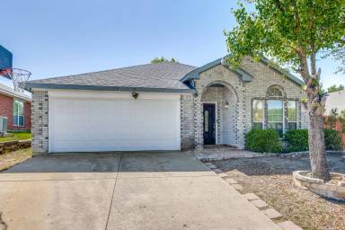 Main picture of 122 Drake Ln