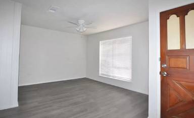 Main picture of 6983 Cox Ln