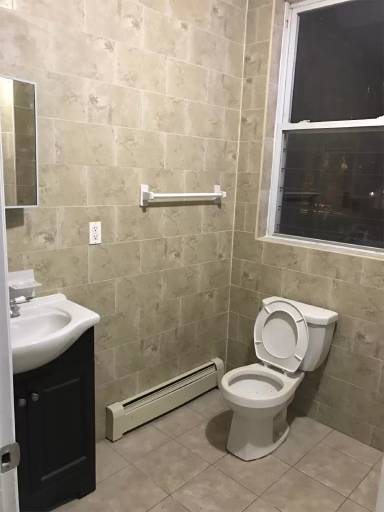 Main picture of 511 E 183rd St