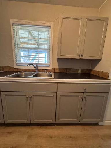 Main picture of 707 NW 31st St