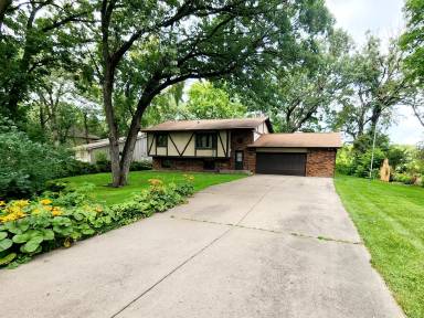 Main picture of 3536 Rum River Dr