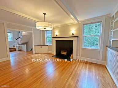 Main picture of 117 Cypress St