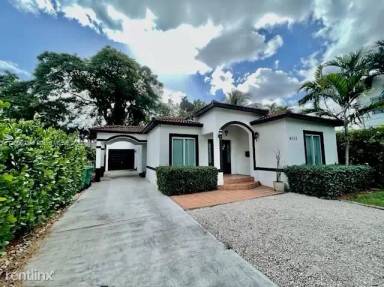 Main picture of 3990 SW 11th St