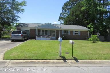 Main picture of 412 Ramsey Dr