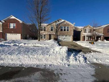 Main picture of 2916 Holiday Way
