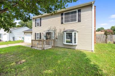 Main picture of 195 Bentley Dr