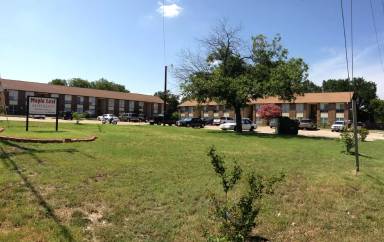 Main picture of 705 W Avenue D