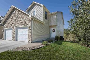 Main picture of 610 Oakbrook Pl
