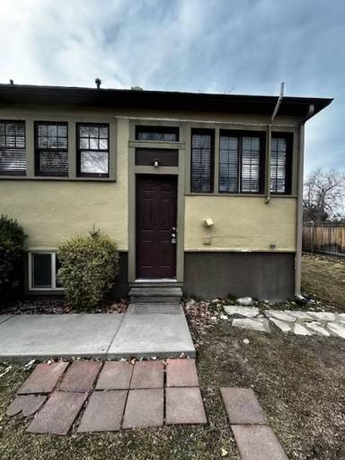 Main picture of 2825 W Stewart Ave