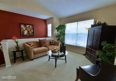 Main picture of Creekside At Legacy