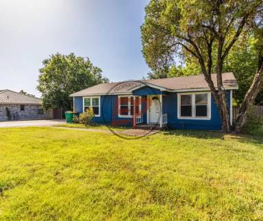 Main picture of 310 W Moonlight Dr