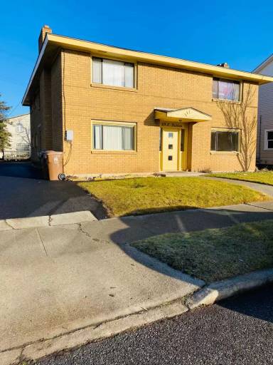 Main picture of 33 E Dalton Ave