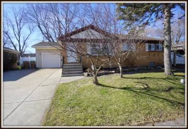 Main picture of 70 Dania Dr