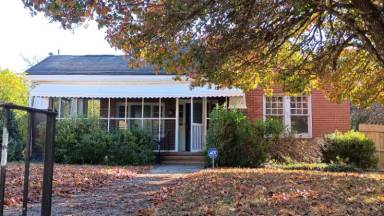 Main picture of 2672 Cherry Ave