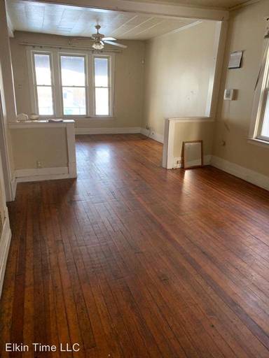 Main picture of 132 Erb St