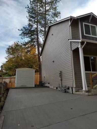 Main picture of 15808 SW Division St