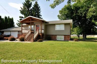 Main picture of 695 E Hanley Ave