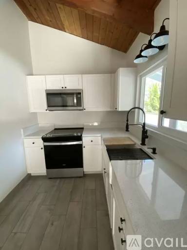 Main picture of 17622 Hayes Ave