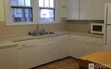 Main picture of 707 E Pine St