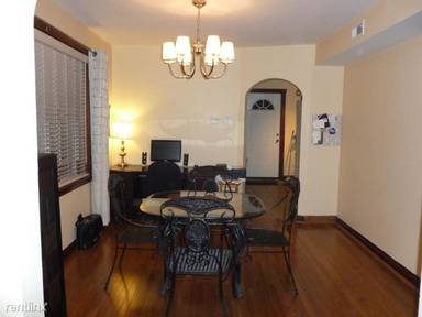 Main picture of 1832 N Marshfield Ave