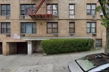 Main picture of 216 E 203rd St