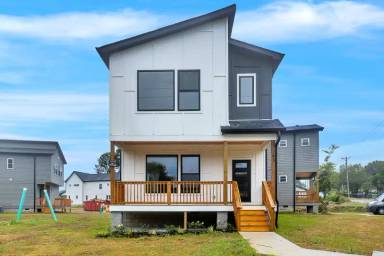 Main picture of 193 Paragon Mills Rd