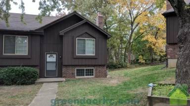 Main picture of 9100 - 9102 W 78th St