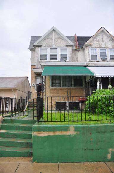 Main picture of 1015 S 52nd St